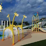 Majestic Palace Otel 4*