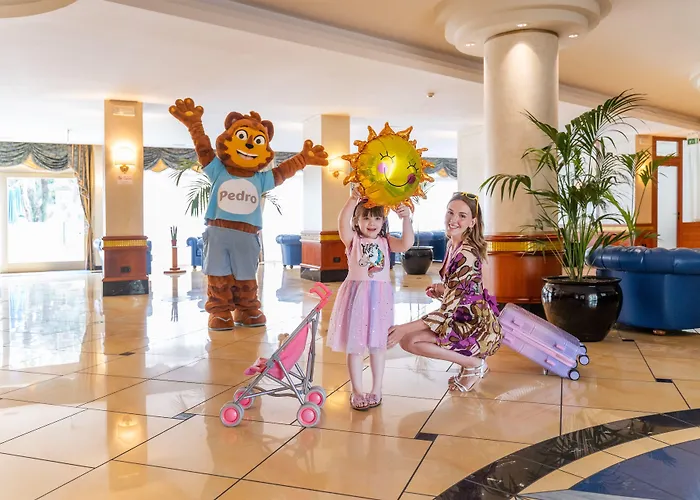 Majestic Palace Отель Мальчезине