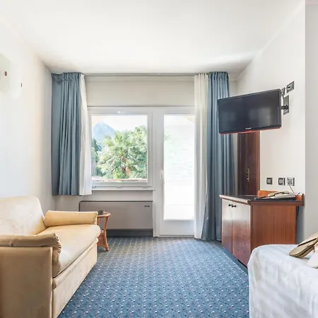 Majestic Palace 4*