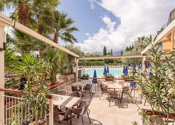 Majestic Palace 4*