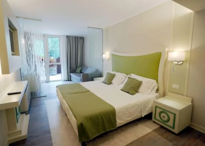 Majestic Palace Otel 4*