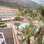Majestic Palace 4* مالتشيزينيه